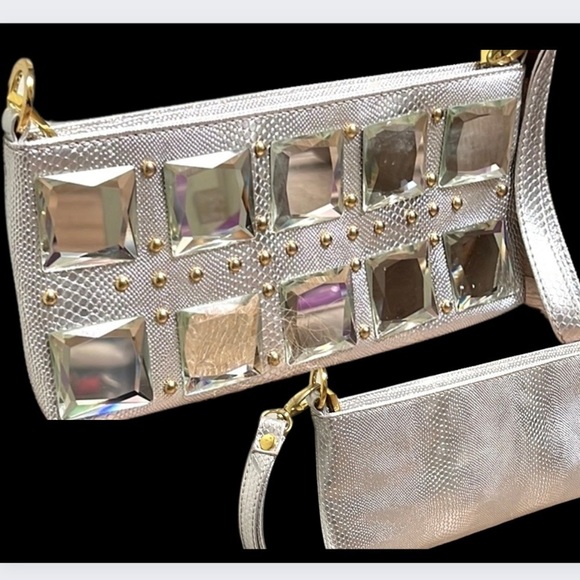 1990’s Statement Clutch w/Wrist Wrap, HEAVIER Piece, Silver Textured Back ,VTG - Picture 4 of 11